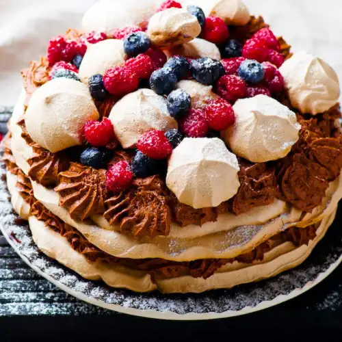 Pavlova de Chocolate con Berries